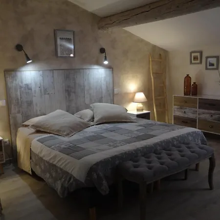 Mas Val-chenaie Bed & Breakfast